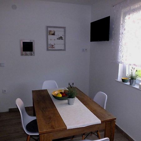 Apartmani Berno Starigrad Paklenica Εξωτερικό φωτογραφία
