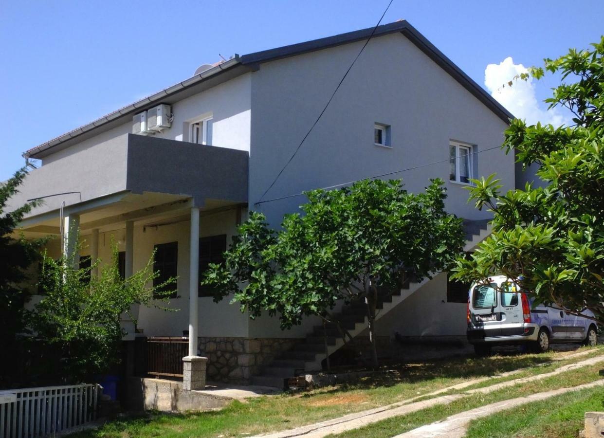 Apartmani Berno Starigrad Paklenica Εξωτερικό φωτογραφία