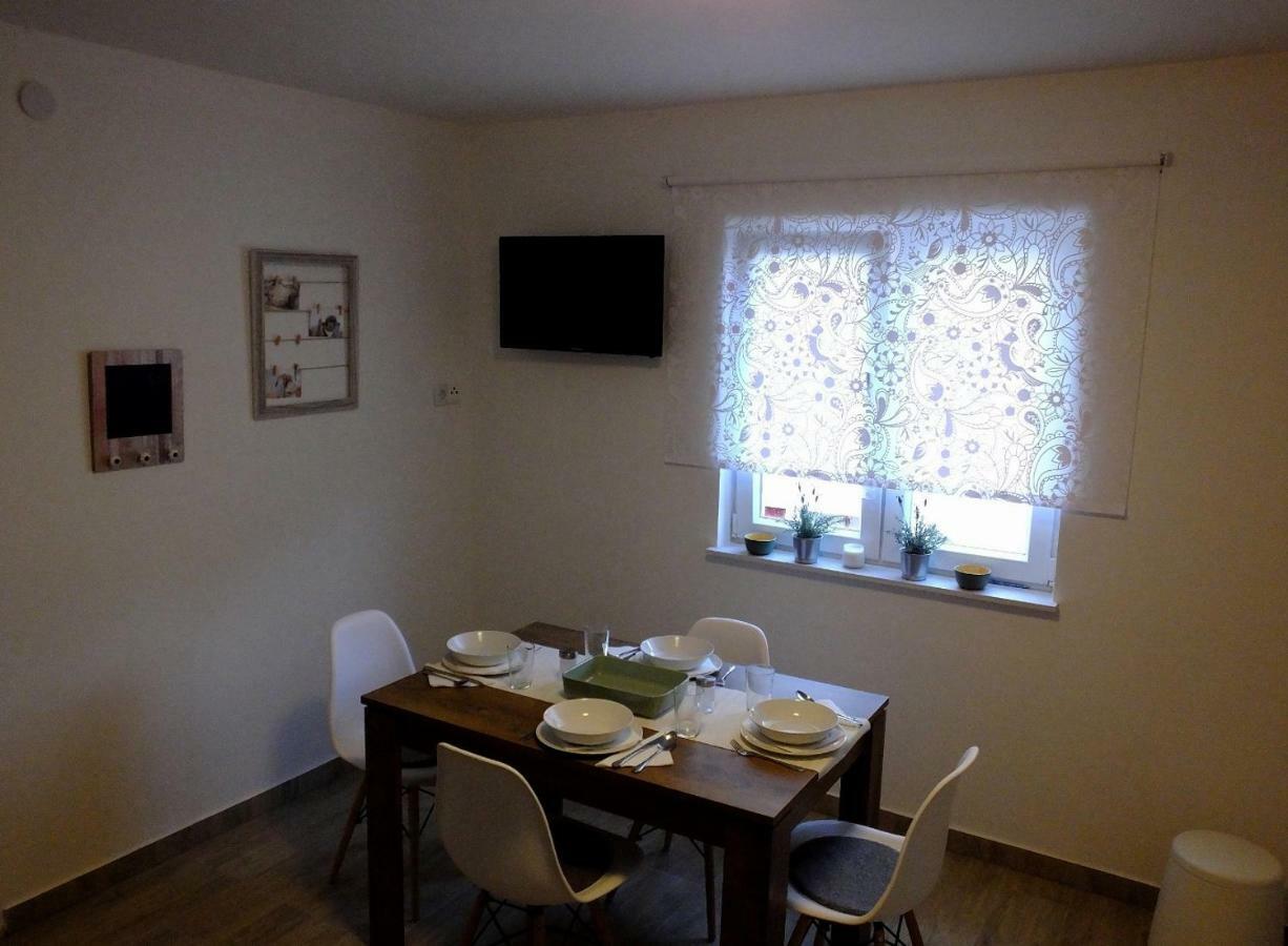 Apartmani Berno Starigrad Paklenica Εξωτερικό φωτογραφία