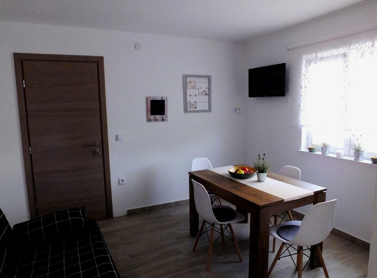 Apartmani Berno Starigrad Paklenica Εξωτερικό φωτογραφία
