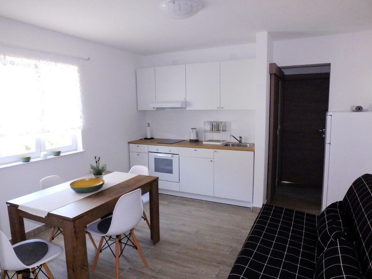 Apartmani Berno Starigrad Paklenica Εξωτερικό φωτογραφία