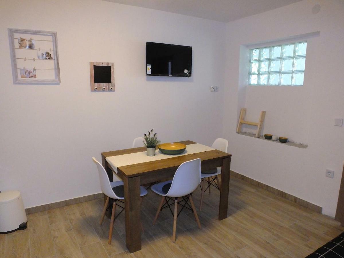 Apartmani Berno Starigrad Paklenica Εξωτερικό φωτογραφία